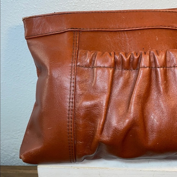 VTG B. Young Leather 70’s 80’s Western Neutral Zipper Clutch Purse Festival Chic - Picture 2 of 16